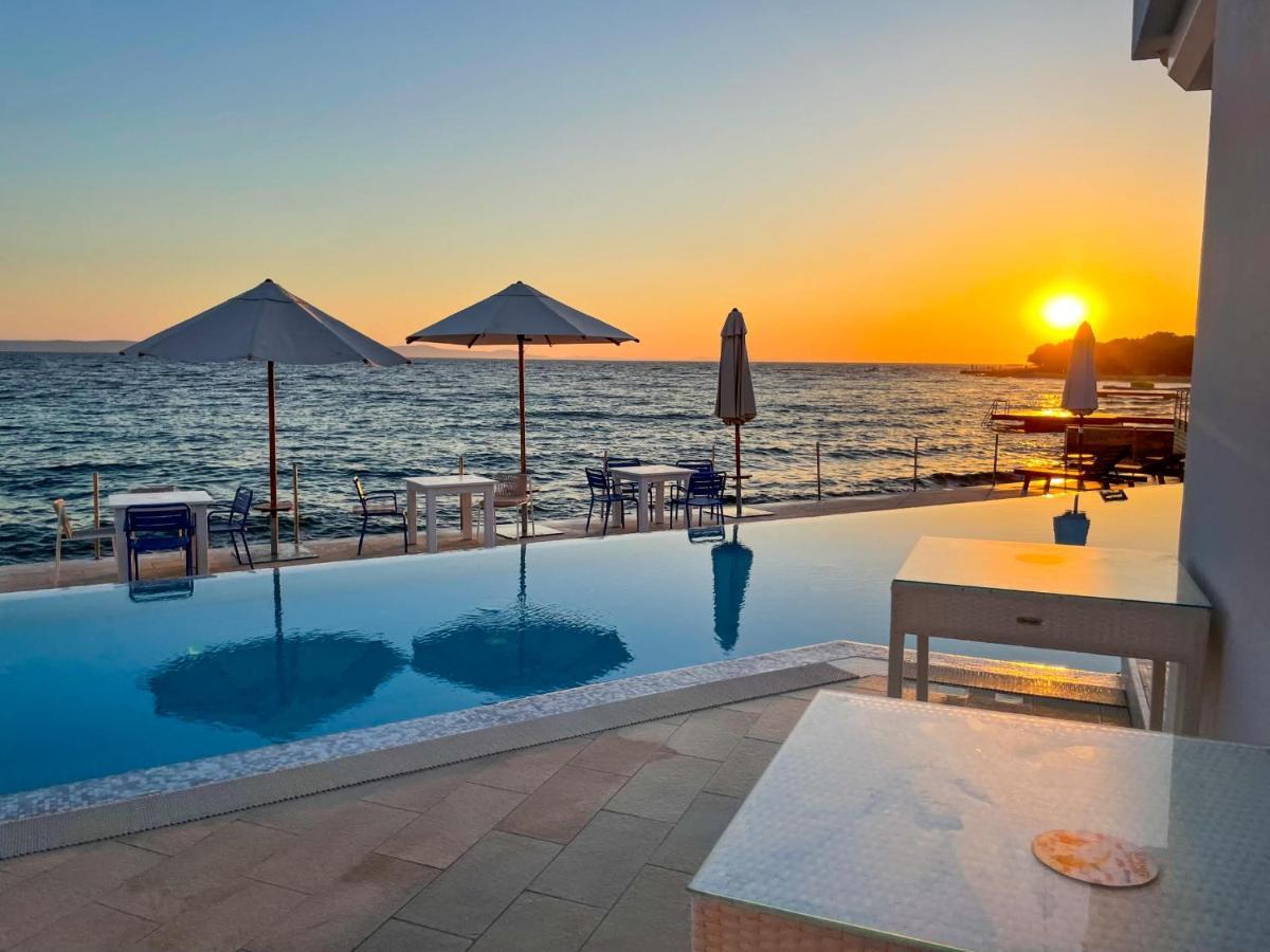 Luxury Two-Floor Apartment In Petrcane With Garden And Pool Exterior photo