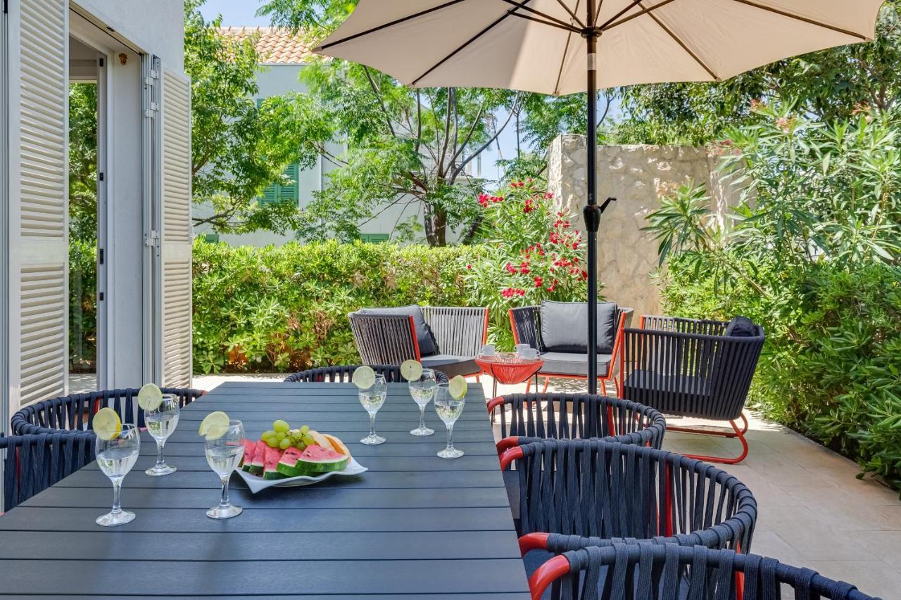 Luxury Two-Floor Apartment In Petrcane With Garden And Pool Exterior photo