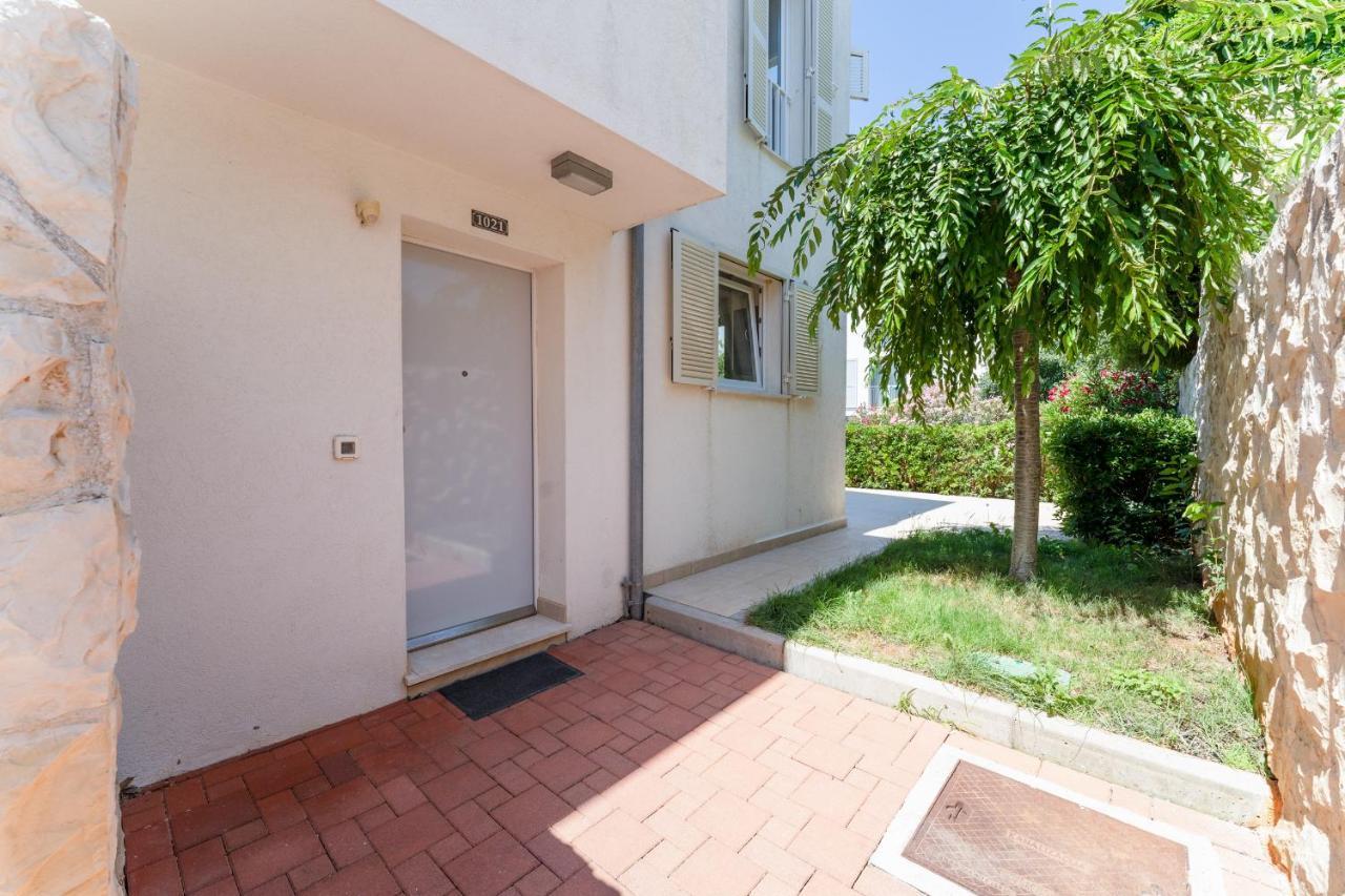Luxury Two-Floor Apartment In Petrcane With Garden And Pool Exterior photo