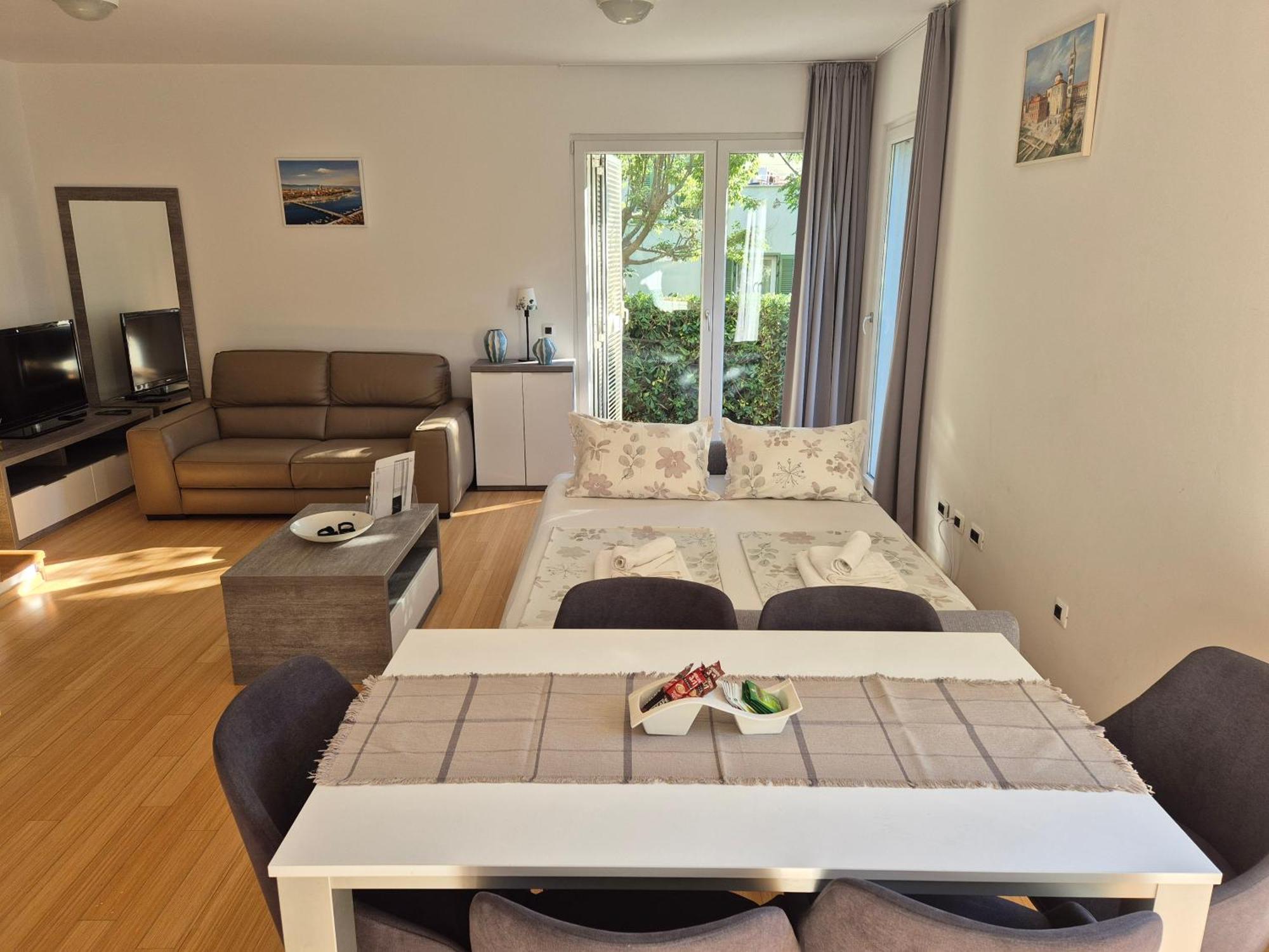 Luxury Two-Floor Apartment In Petrcane With Garden And Pool Exterior photo